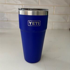 YETI Royal Blue Stainless Steel Tumbler with Lid